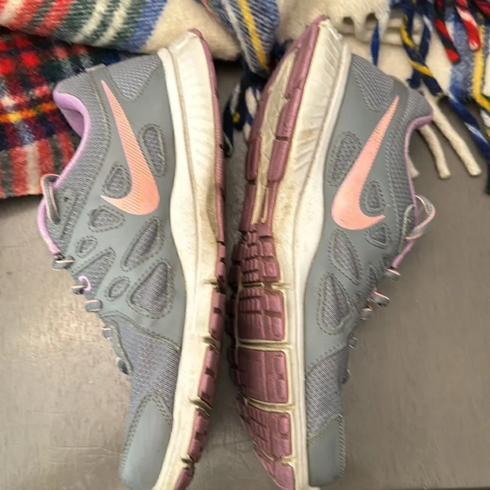 Nike Revolution 2 Gray peach, purple‎ running shoes size 9